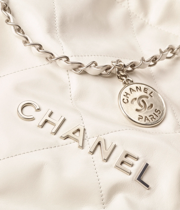 chanel 22 small handbag