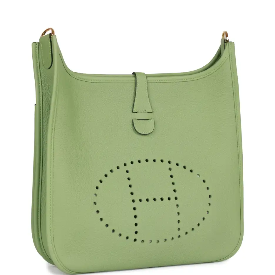 hermès evelyne iii pm vert criquet clemence gold hardware hermès evelyne iii pm vert criquet clemence gold hardware