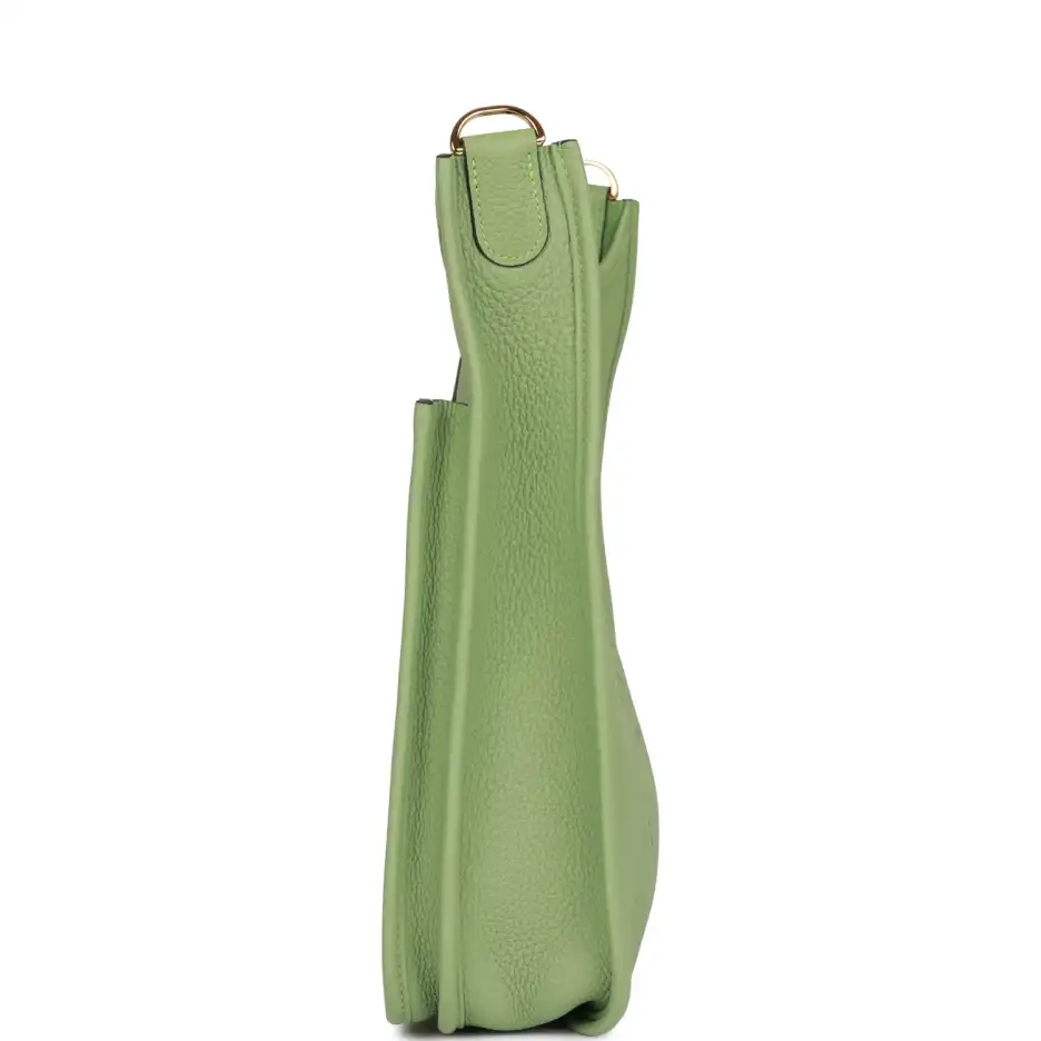 hermès evelyne iii pm vert criquet clemence gold hardware hermès evelyne iii pm vert criquet clemence gold hardware