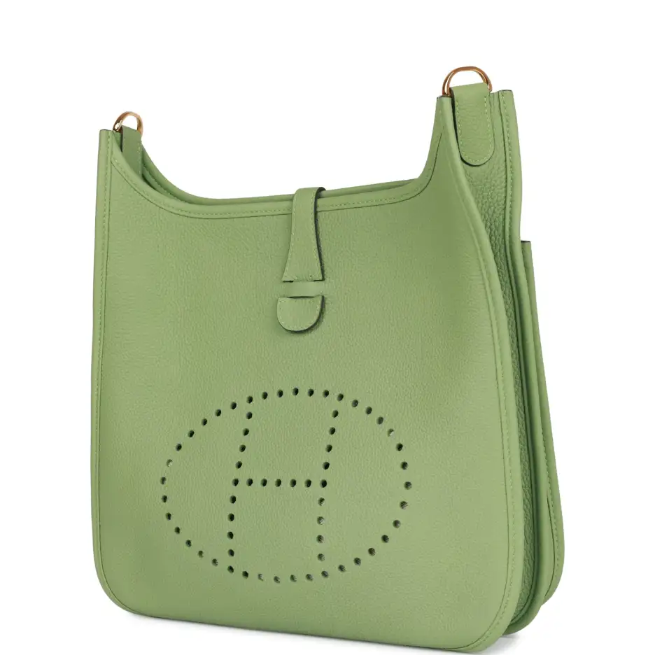 hermès evelyne iii pm vert criquet clemence gold hardware hermès evelyne iii pm vert criquet clemence gold hardware