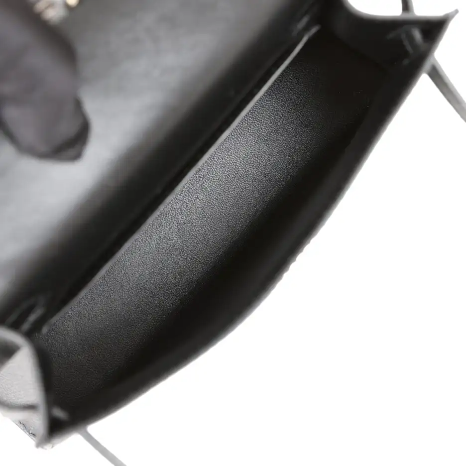hermès kelly sellier 20 black epsom palladium hardware hermès kelly sellier 20 black epsom palladium hardware