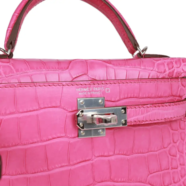 hermès kelly sellier 20 rose shocking matte alligator palladium hardware