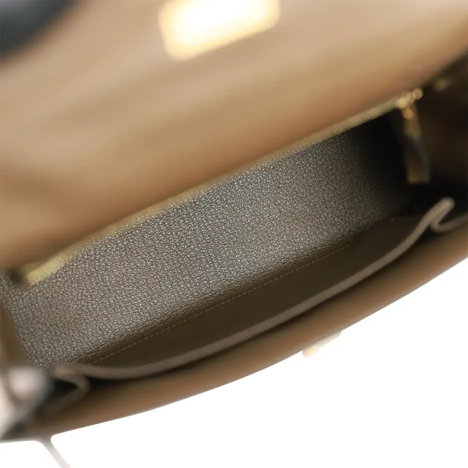 hermès kelly sellier 25 vert olive epsom gold hardware hermès kelly sellier 25 vert olive epsom gold hardware