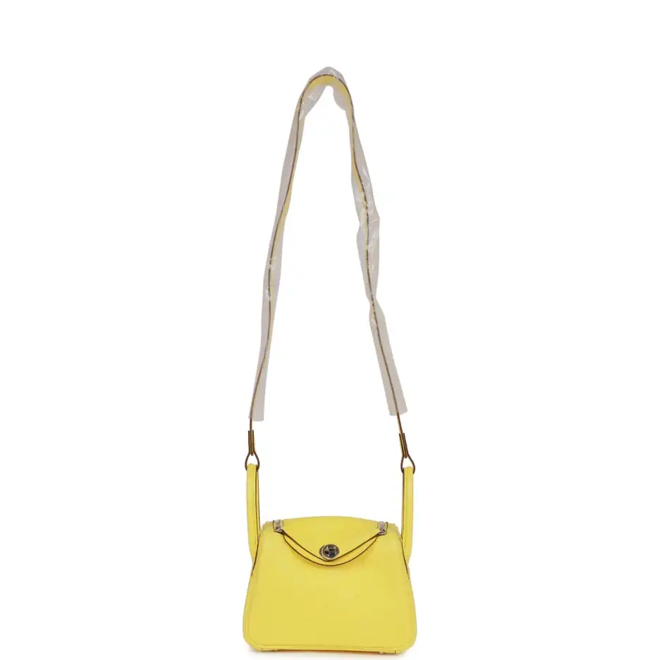 hermès mini lindy jaune citron ostrich palladium hardware hermès mini lindy jaune citron ostrich palladium hardware