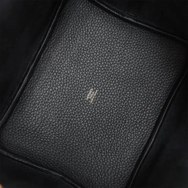 hermès picotin lock 22 black clemence gold hardware