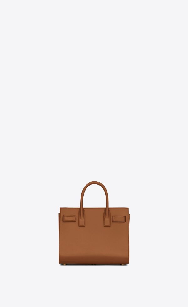 sac de jour nano in smooth leather brick