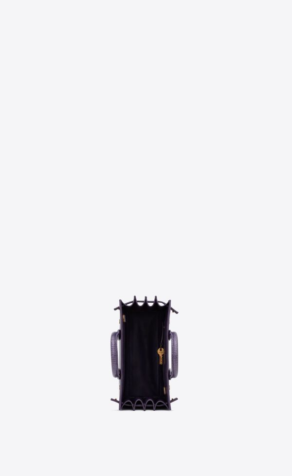 sac de jour nano in lizard skin bright lilas
