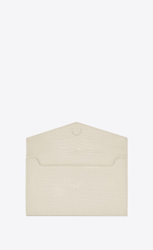uptown pouch in crocodile embossed shiny leather blanc vintage