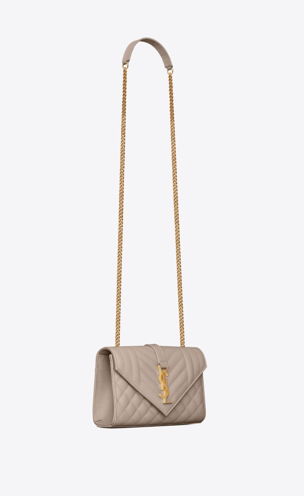 small envelope in quilted grain de poudre embossed leather greyish brown