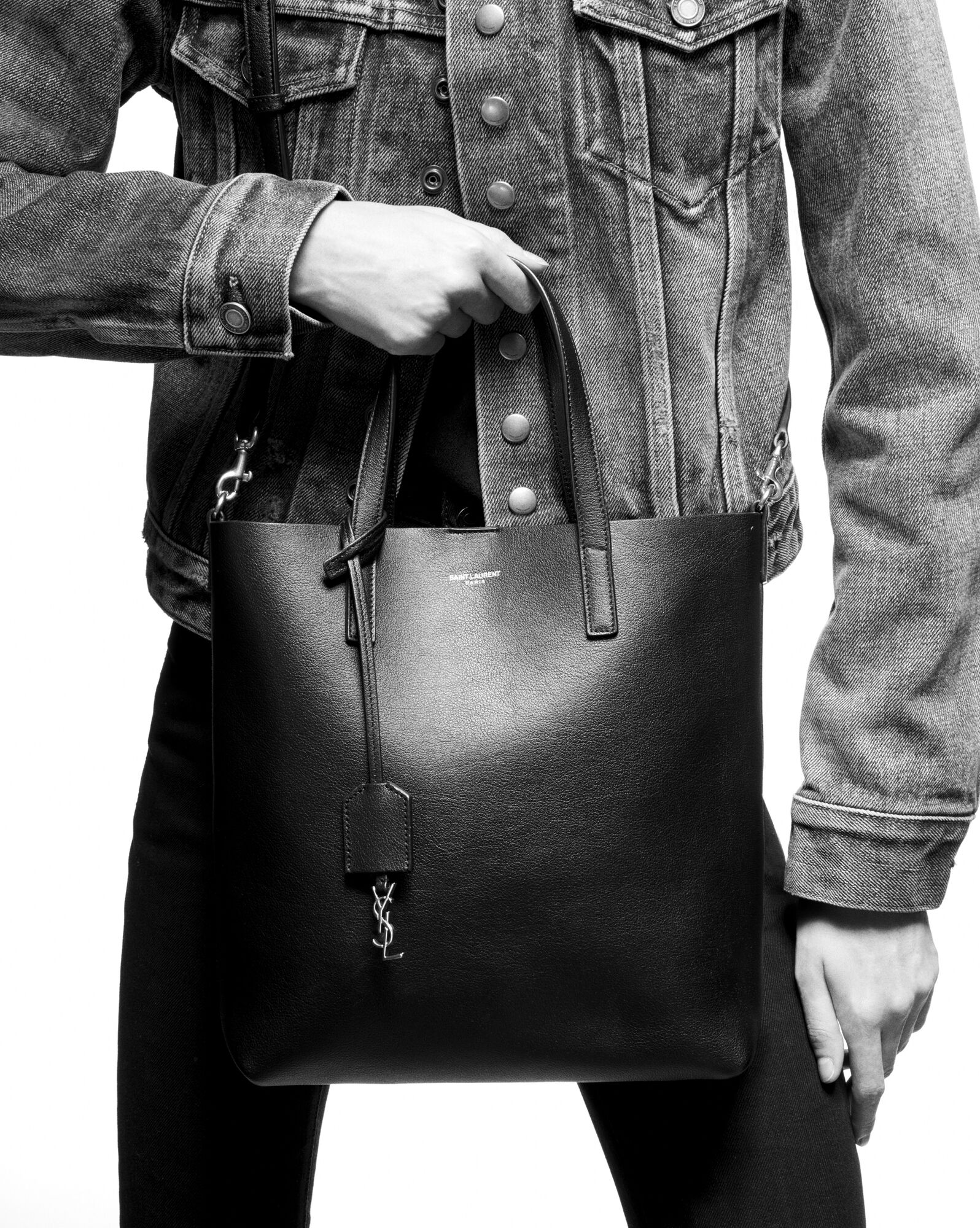 shopping saint laurent in leather black shopping saint laurent in leather black