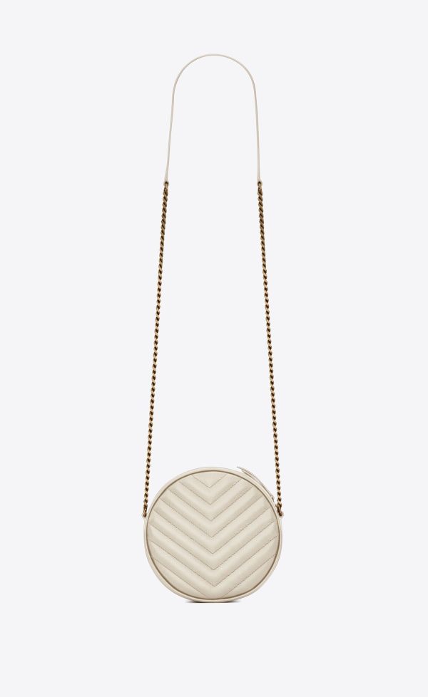 vinyle round camera bag in chevron quilted grain de poudre embossed leather blanc vintage