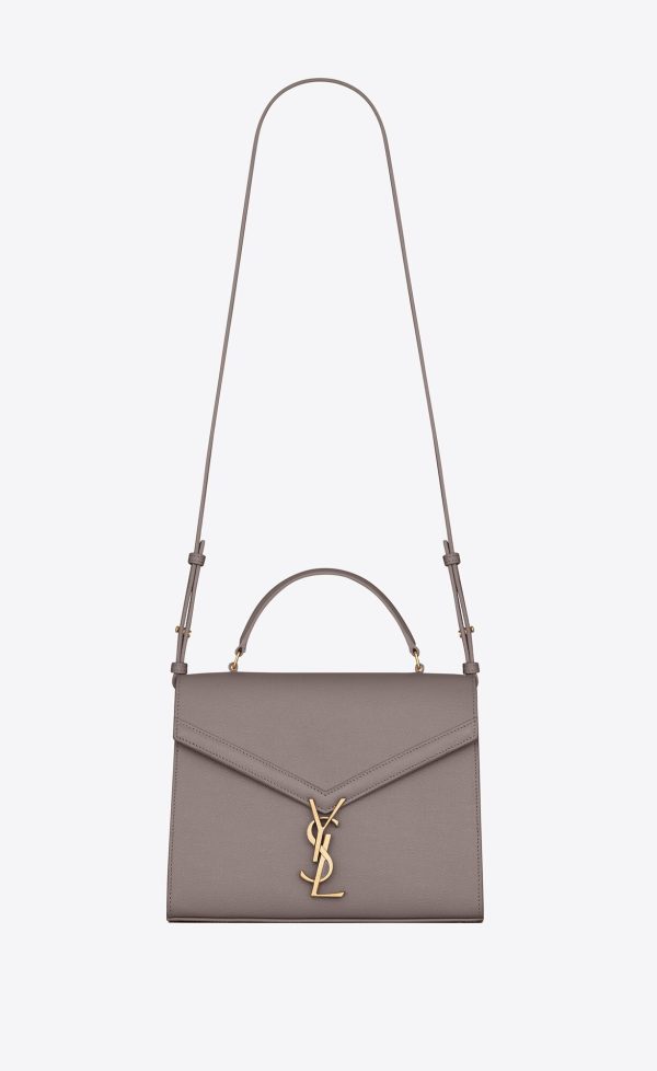 cassandra medium top handle in grain de poudre embossed leather fog
