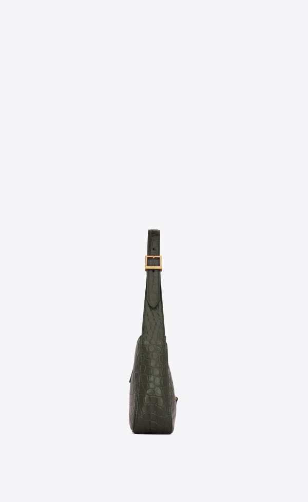 le 5 à 7 in crocodile embossed leather vert fonce