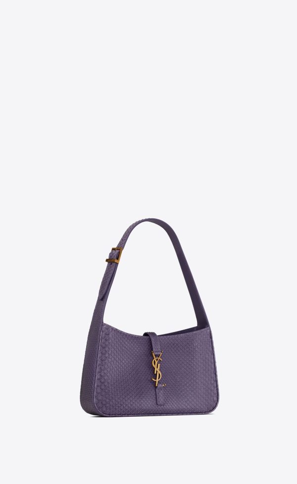 le 5 à 7 in python light eggplant