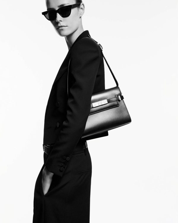 manhattan small shoulder bag in crocodile embossed leather dark caramel