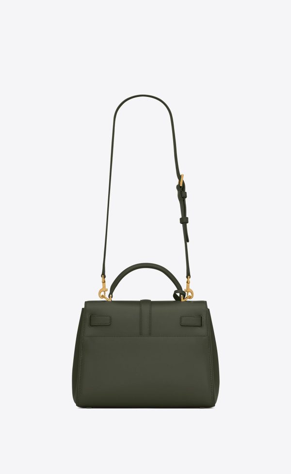 le fermoir small top handle bag in shiny leather vert fonce
