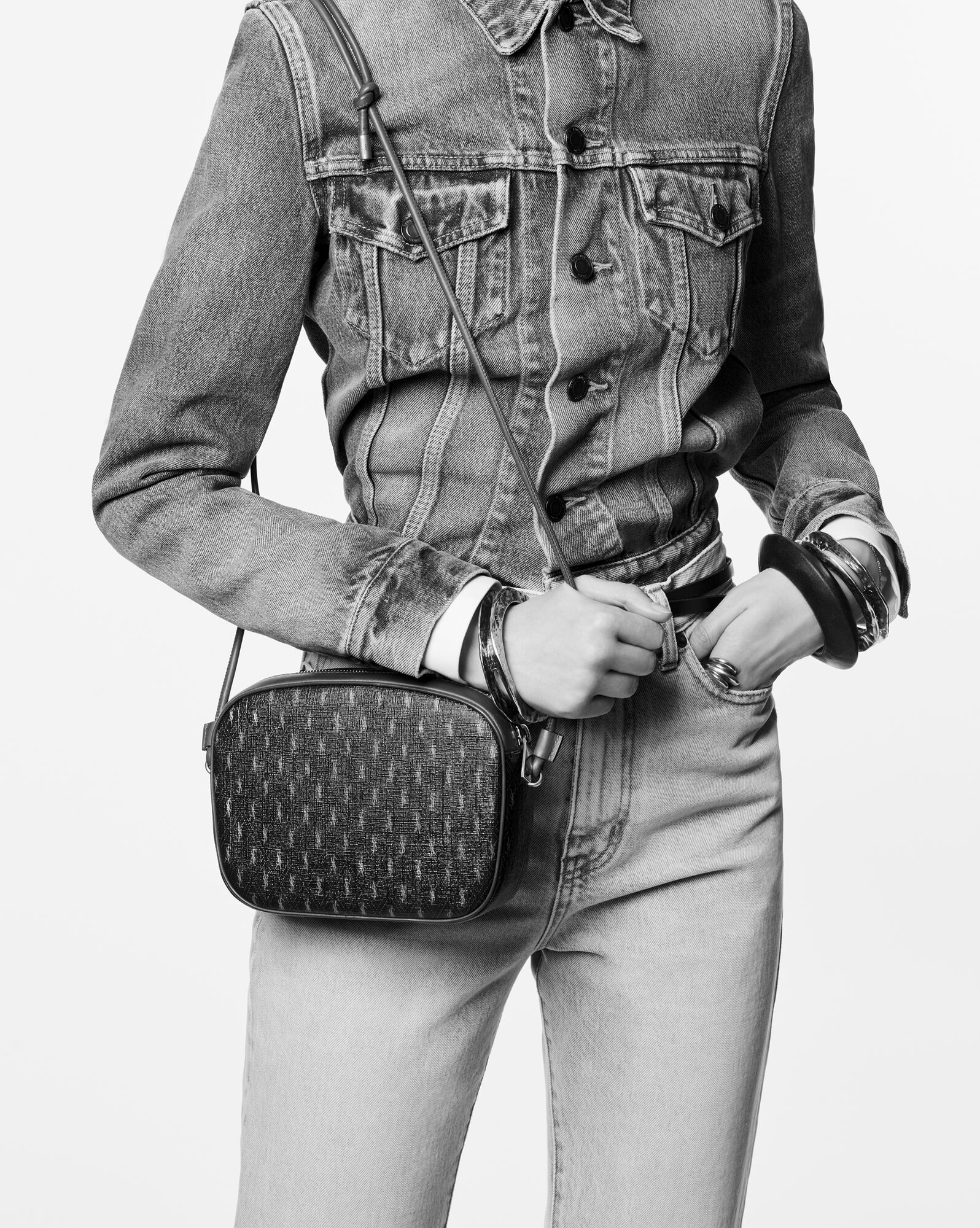 le monogramme small camera bag in monogram canvas and smooth leather chestnut le monogramme small camera bag in monogram canvas and smooth leather chestnut