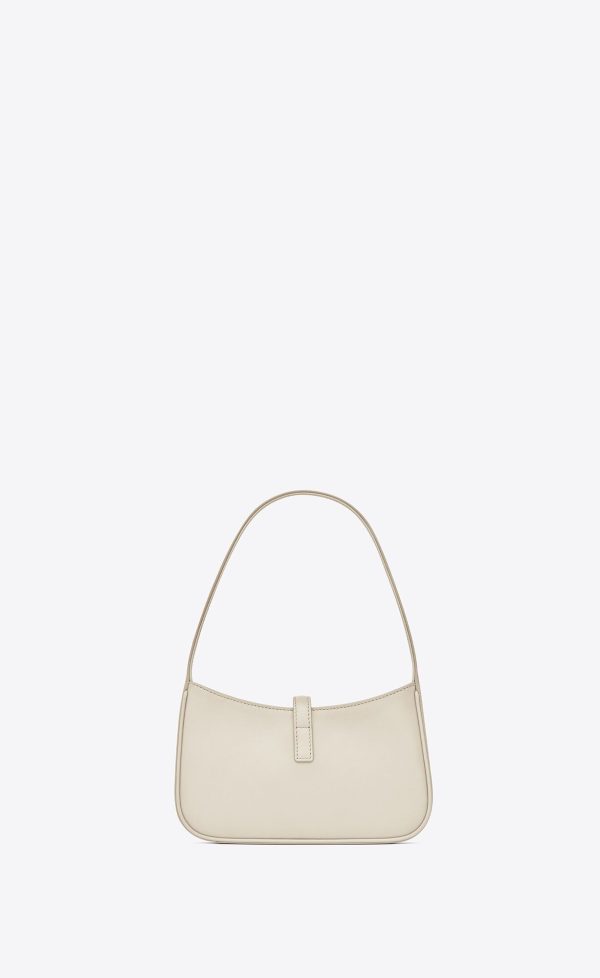 le 5 à 7 mini in smooth leather blanc vintage