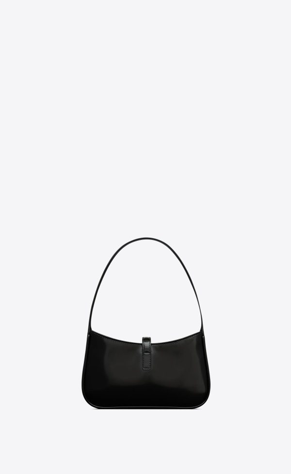 le 5 à 7 mini in shiny leather black