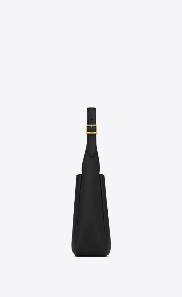 small le 5 à 7 supple in grained leather black