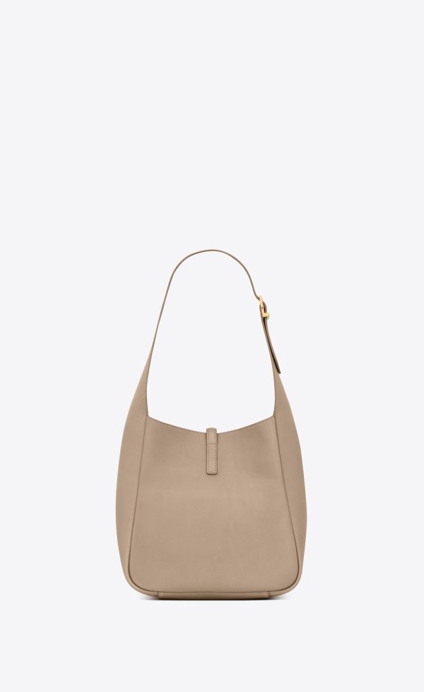 small le 5 à 7 supple in grained leather dusty grey