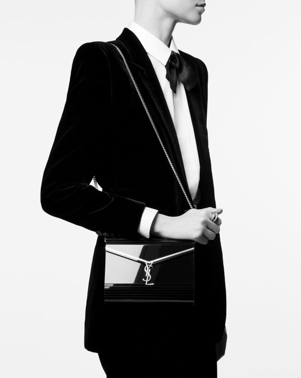 vicky miniaudiere in plexiglass black