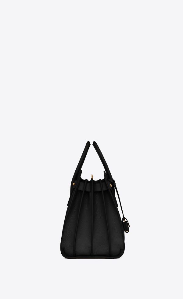 medium sac de jour in supple grained leather black