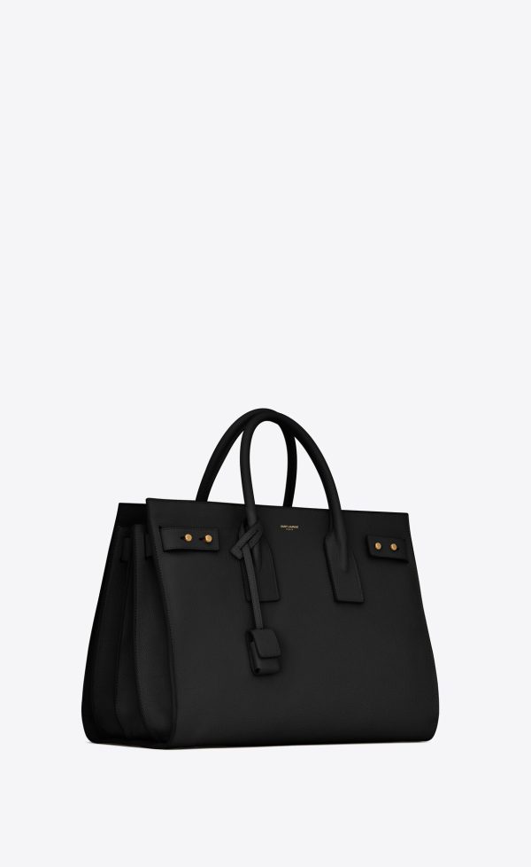medium sac de jour in supple grained leather black