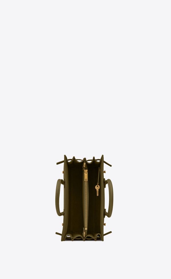 sac de jour baby in supple grained leather loden green