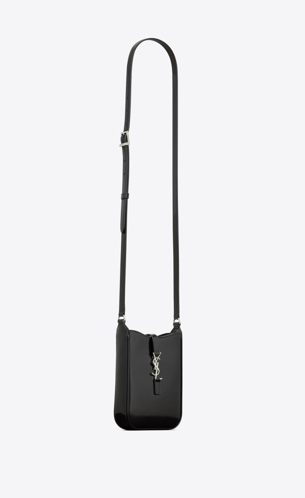 le 5 à 7 mini vertical in shiny leather black