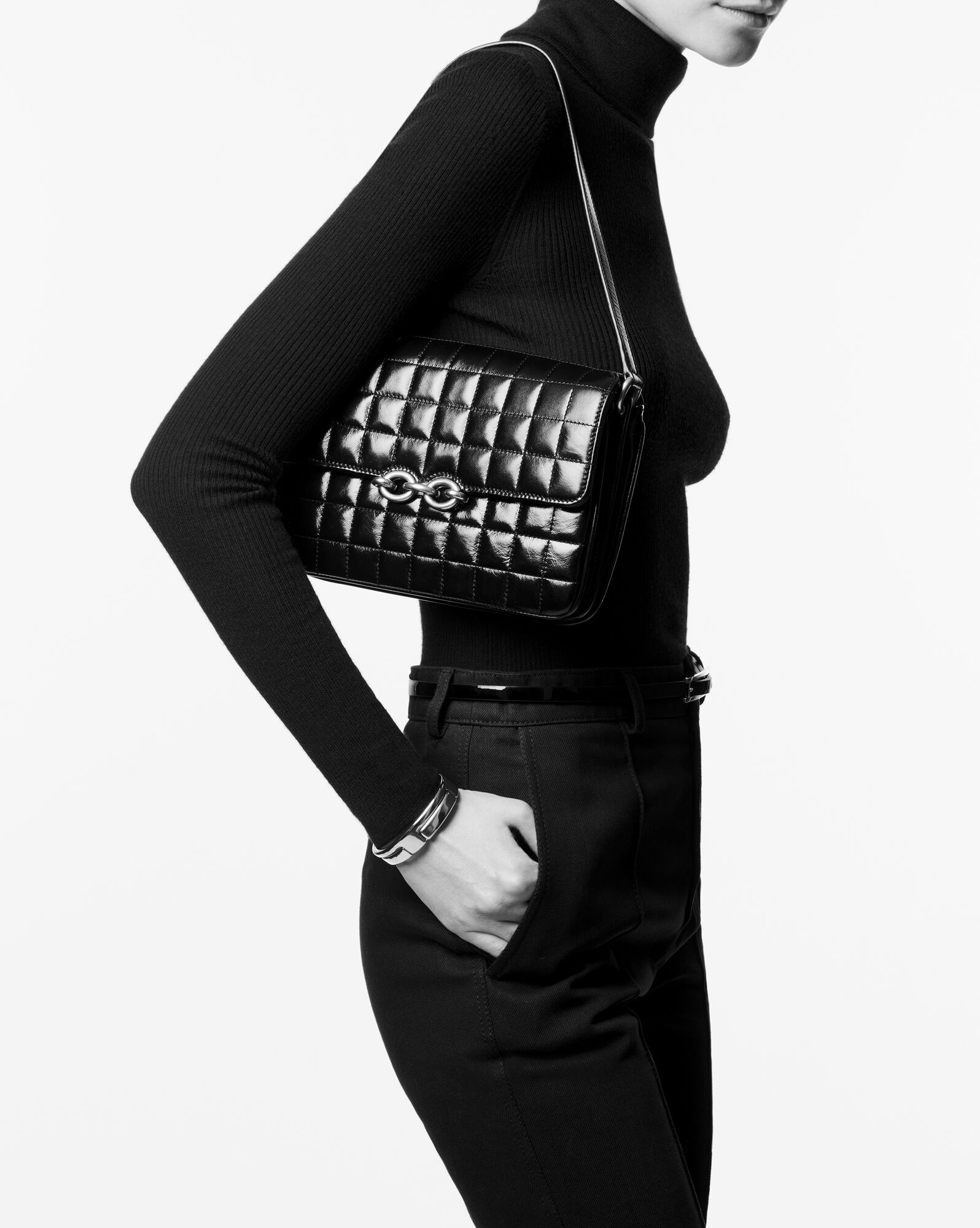 le maillon in quilted shiny leather black le maillon in quilted shiny leather black