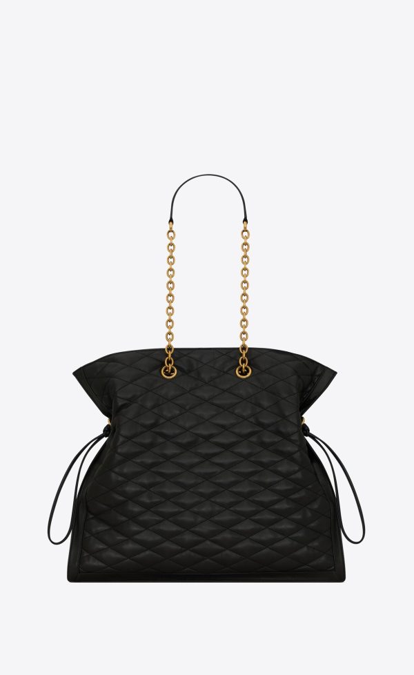 le pochon in quilted lambskin black