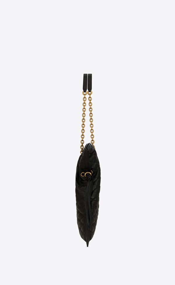 le pochon in quilted lambskin black