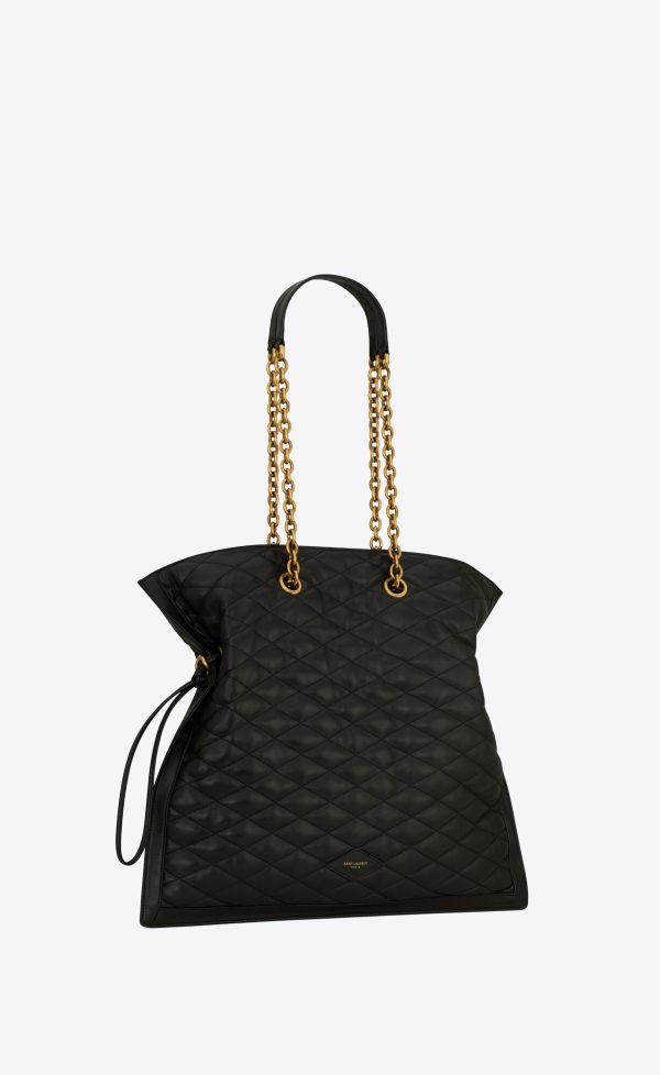 le pochon in quilted lambskin black