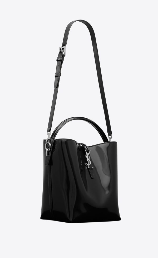 le 37 in shiny leather black