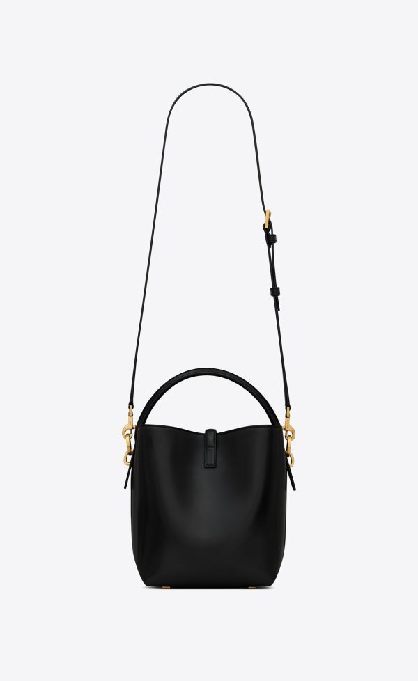 le 37 small in shiny leather black