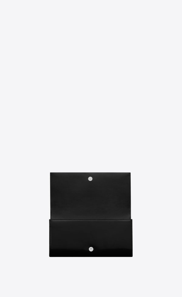 kate clutch in shiny leather black