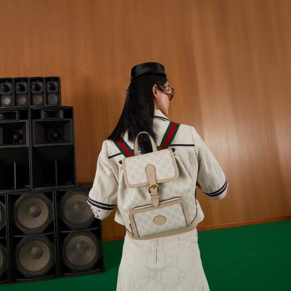 backpack with interlockingg
