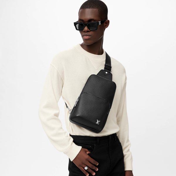 avenue shoulder bag m30443