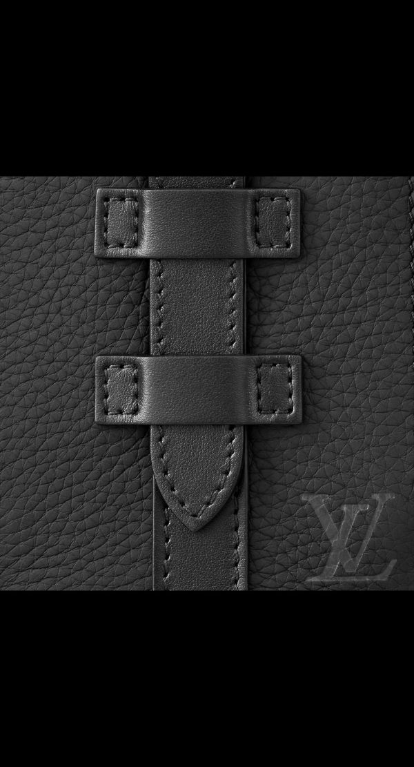 christopher xs shoulder bag