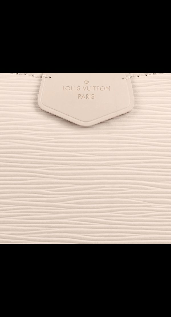 easy pouch on strap handbag