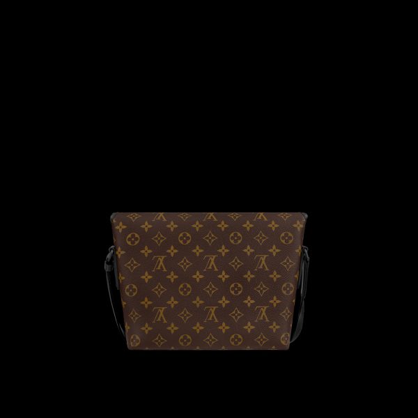 magnetic messenger bag m45557