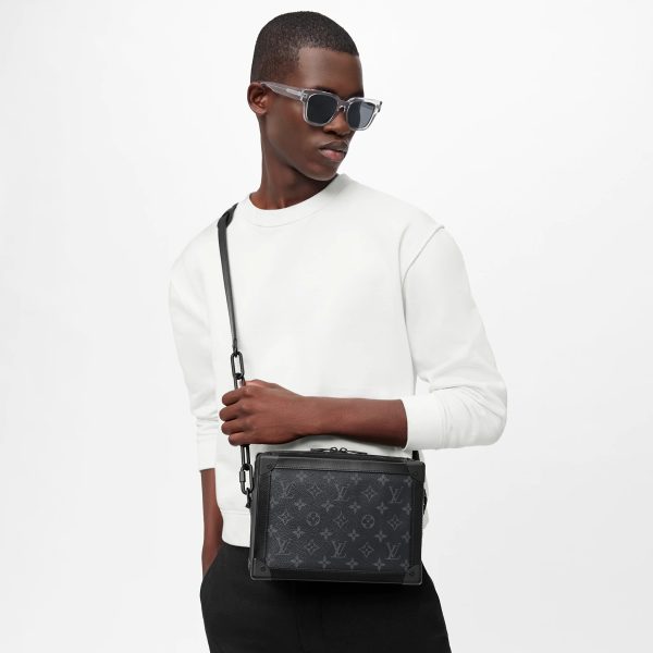 soft trunk chain bag m44730
