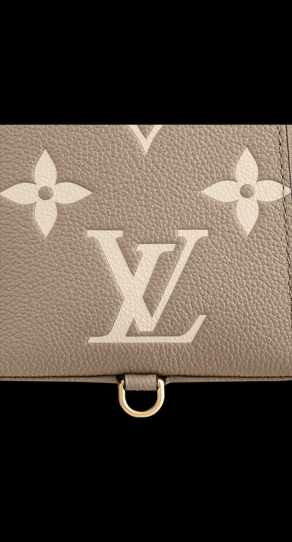 tiny shoulder bag